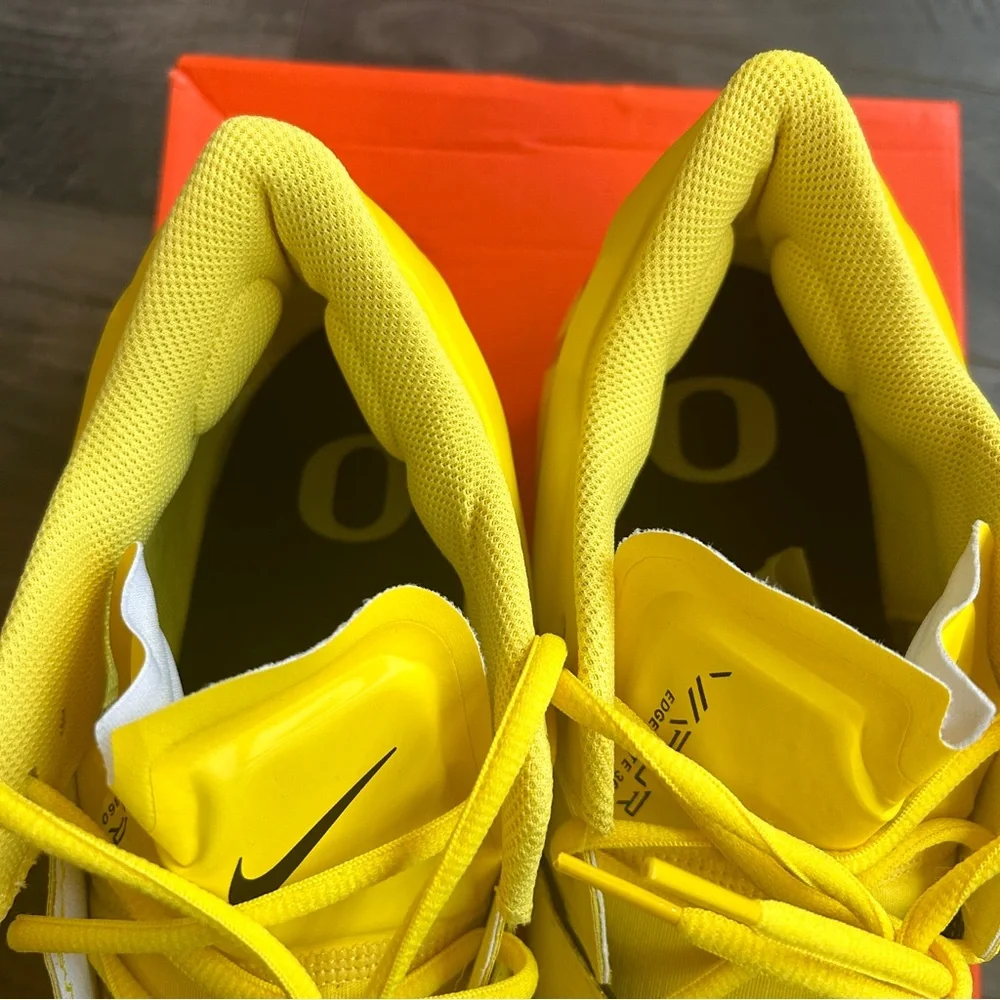 Nike Oregon Ducks PE Football Cleats Men’s 13.5 NEW